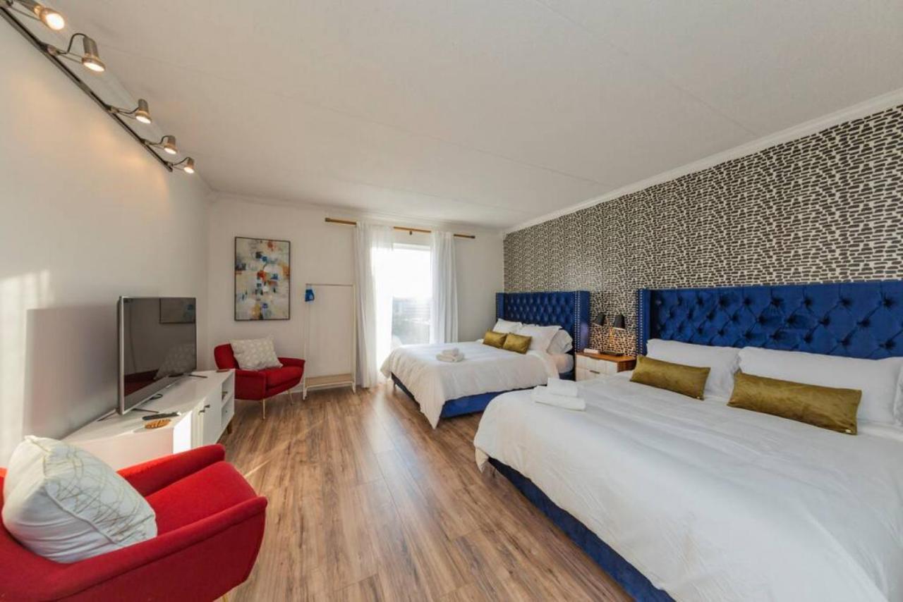 Music Row Retreat - 3 Beds, 1 Bedroom, Pool, Parking Νάσβιλ Εξωτερικό φωτογραφία