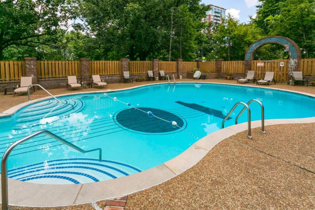 Music Row Retreat - 3 Beds, 1 Bedroom, Pool, Parking Νάσβιλ Εξωτερικό φωτογραφία